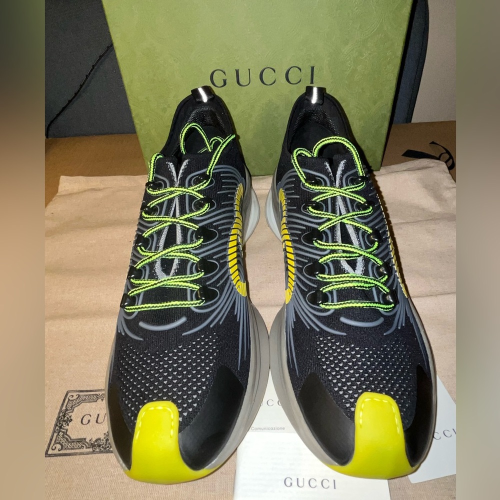 Authentic Gucci Run sneaker “Black yellow “ size 11